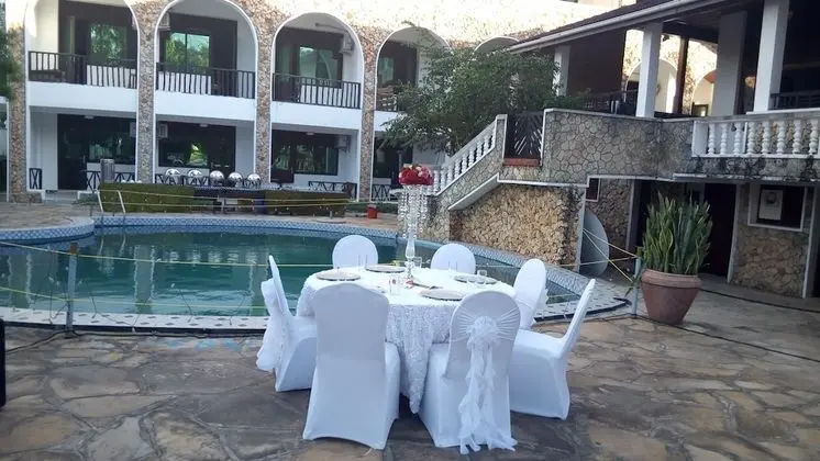 Serene Hotel