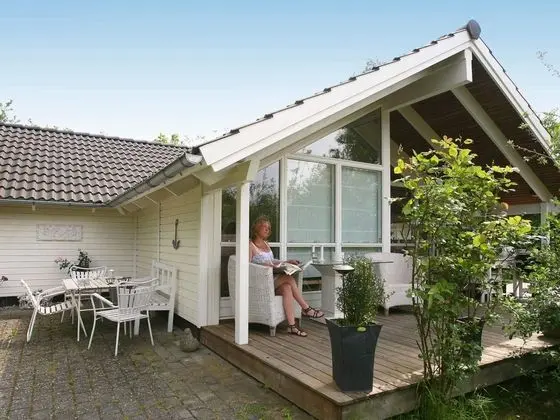 Serene Holiday Home in Dronningmølle With Sauna