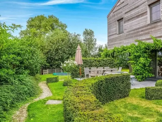 Serene Holiday Home in Gijverinkhove With Terrace, Garden - Dış Mekan