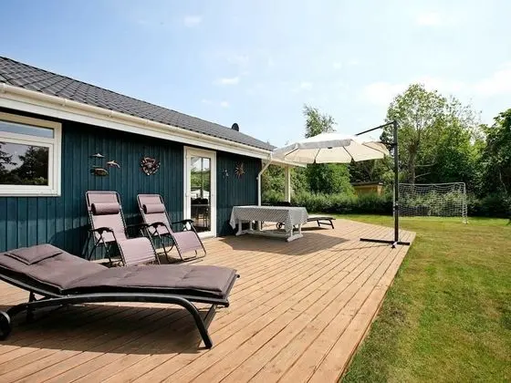 Serene Holiday Home in Juelsminde near Beach