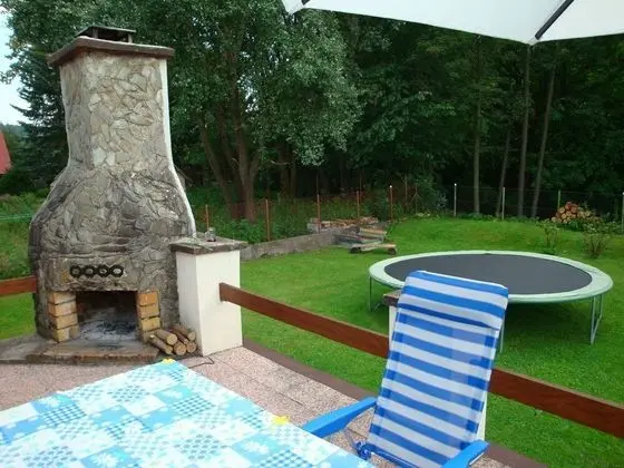 Serene Holiday Home in Mladé Buky with Private Pool and Trampoline - Dış Mekan