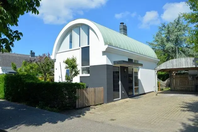 Serene Holiday Home in Noordwijk With Terrace - Dış Mekan