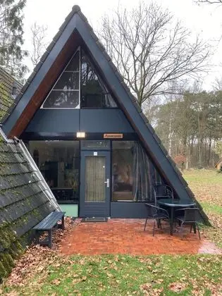 Serene Holiday Home in North Limburg in the Forest - Dış Mekan