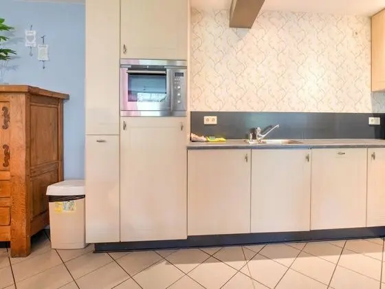 Serene Holiday Home in Ulestraten With Terrace - Mutfak