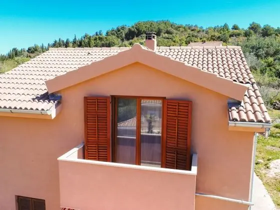 Serene Holiday Home in Veli Iž With Fenced Garden - Dış Mekan