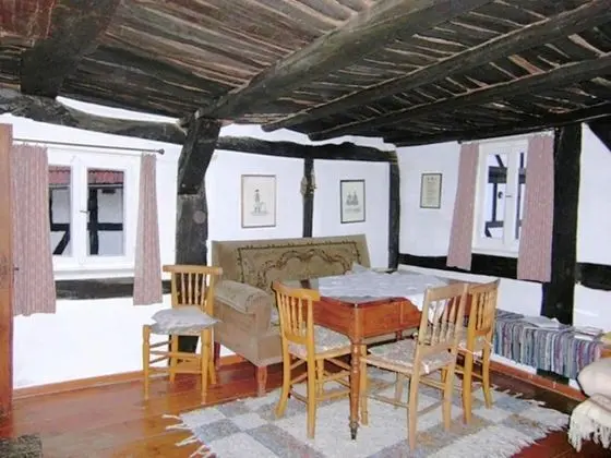 Serene Holiday Home in Willingshausen Hesse With Garden - Oda Düzeni