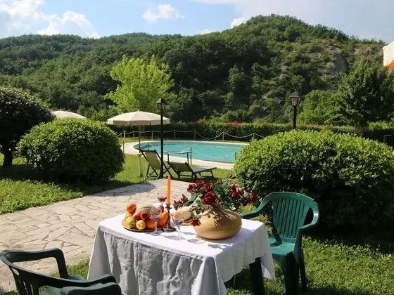 Serene Mansion in Apecchio With Swimming Pool