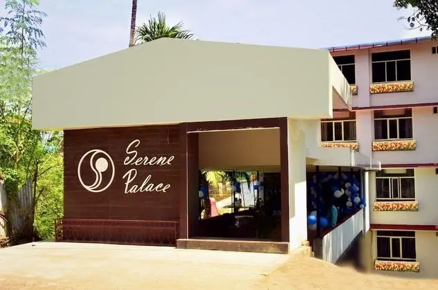 Hotel Serene Palace