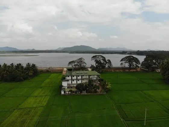 Serene Park Hotel