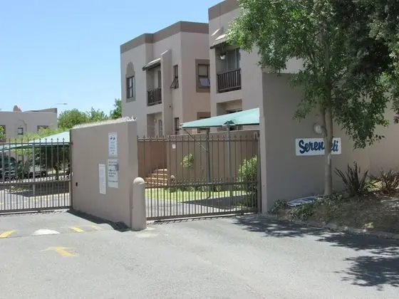 Serengeti Self Catering Units - Lobi