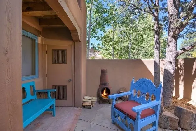 Serenidad - Delightful Vacation Home, Walk to The Plaza and Canyon Rd
