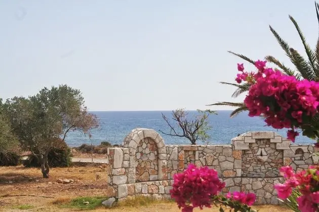 Serenity Hideaway (Iris rooms and apartments) - Lobi