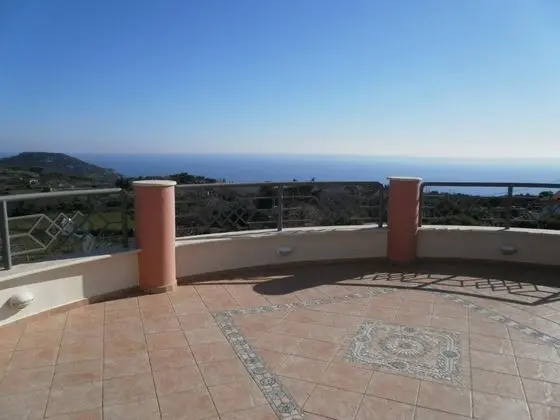 Villa Serenity House of an Elegant, Immaculate, Luxury Environment - Öne Çıkan Resim