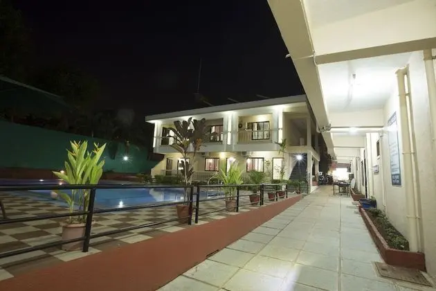Serenity by the Sea Beach Resort - Havuz