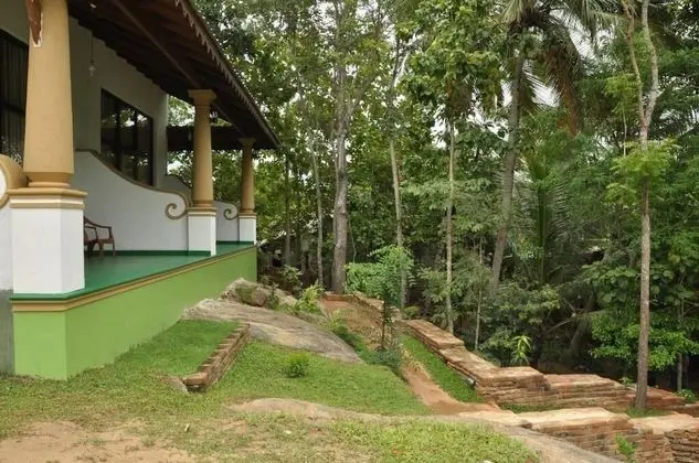 Serenity Sigiri Resort