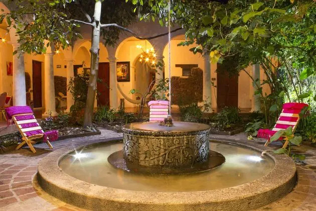 Sereno Art Hotel