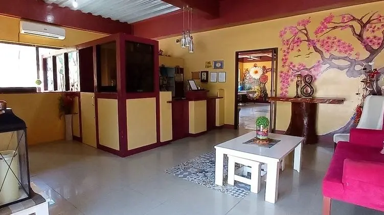 Serge Kafe Apartelle