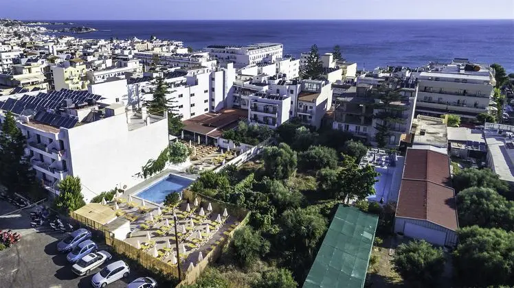 Sergios Hotel