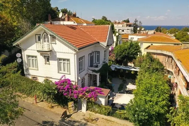Sergüzeşt Otel