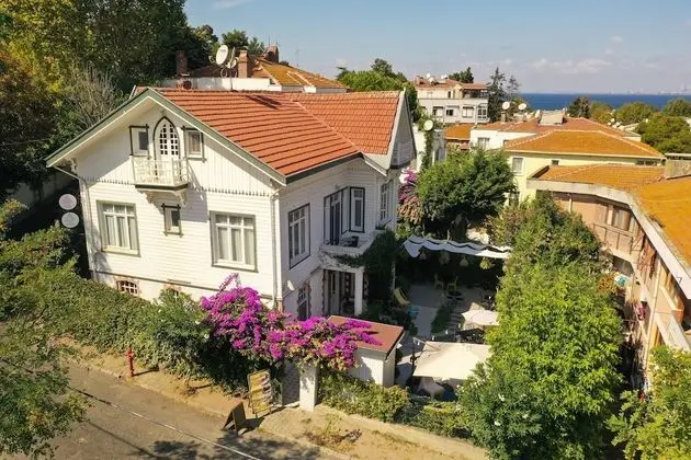 Sergüzeşt Otel