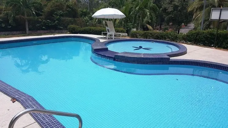 Hotel Seri Malaysia Marang - Havuz
