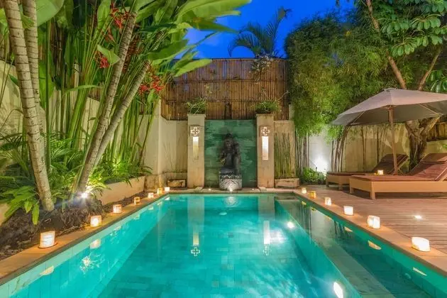 Villa Seriska Seminyak Bali - Havuz