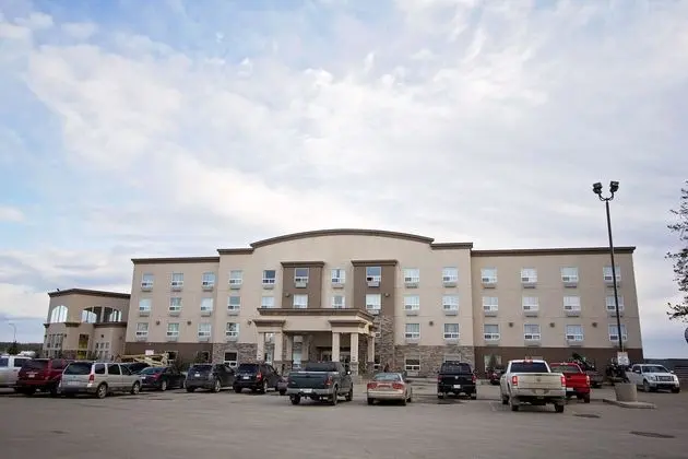 Service Plus Inns & Suites Drayton Valley - Dış Mekan