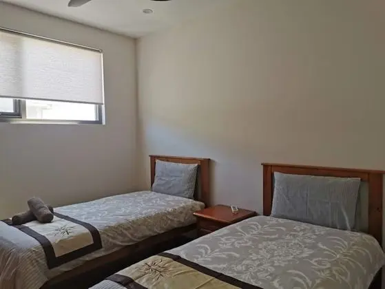 Serviced Waterfront Whole Villa Sydney - Oda