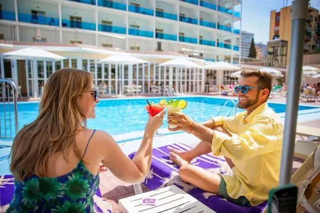 Hotel Servigroup Nereo - Havuz