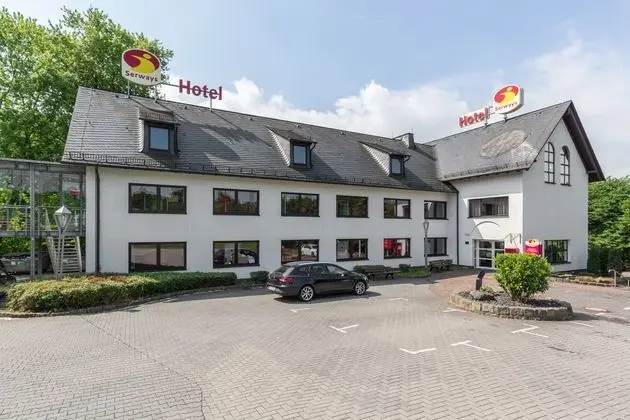Serways Hotel Heiligenroth - Dış Mekan