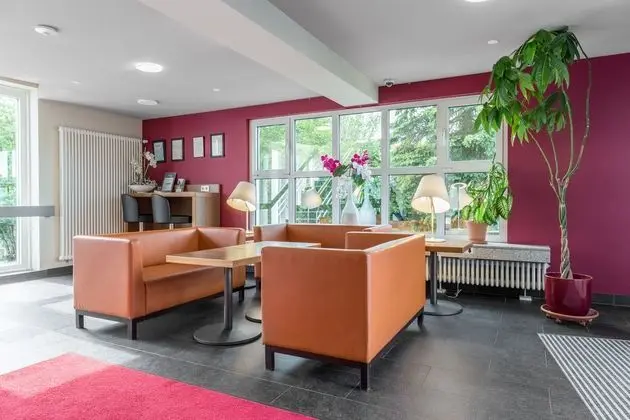 Serways Hotel Heiligenroth - Lobi