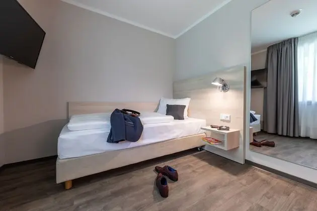 Serways Hotel Waldmohr - Oda