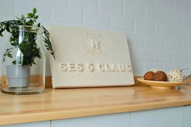Hotel Ses 5 Claus