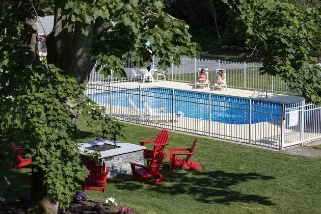 Sesuit Harbor House
