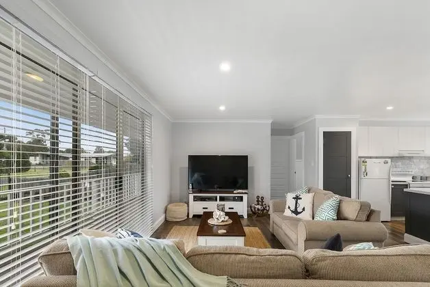 Settle in on 260 Settlement in Cowes - Öne Çıkan Resim