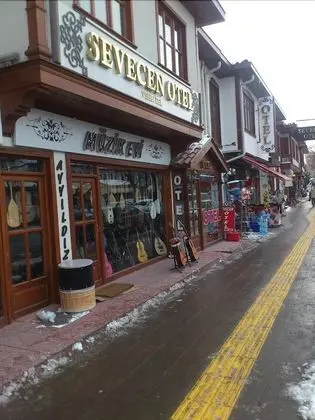 Sevecen Otel