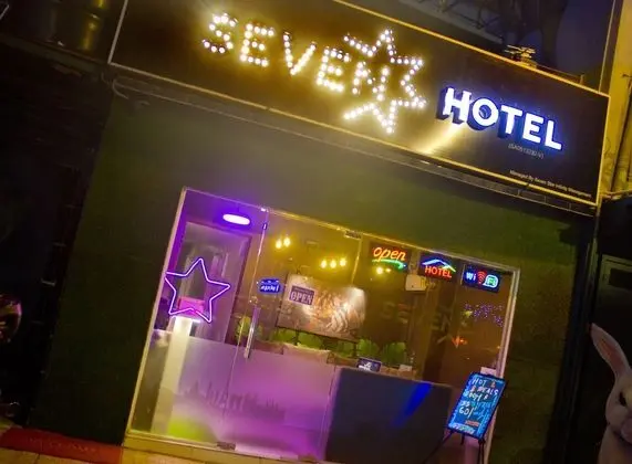 Seven Hotel Bukit Bintang - Dış Mekan