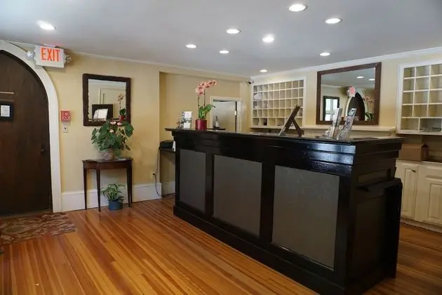 Seven Hills Inn - Lobi
