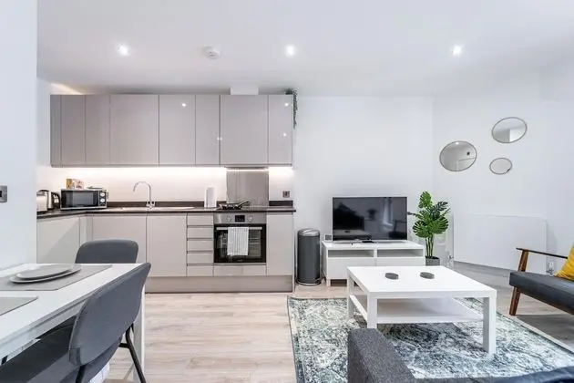 Seven Living Residences Solihull - 1 Bed Apartment Close to NEC and BHX