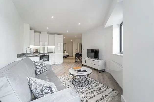 Seven Living Solihull - Broadoaks Studio - İç Mekan