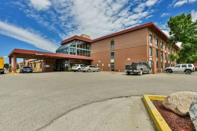 Seven Oaks Hotel Regina, SureStay Collection by Best Western