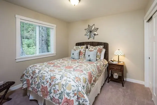 Seven Spruce by Avantstay Cute Cottage w/ Yard & 10 Mins to Tolovana Beach State Park - Oda