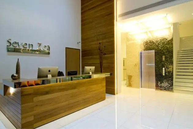 Seven Zea Chic Hotel - Lobi
