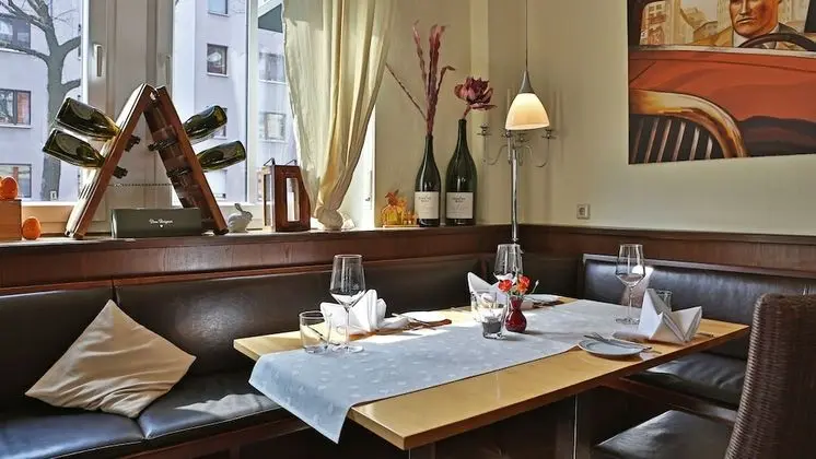 sevenDays Hotel BoardingHouse - Yerinde Yemek