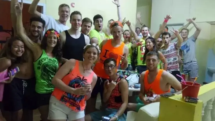 Seventeen Hostel - Genel