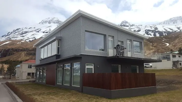 Seyðisfjörður Apartment