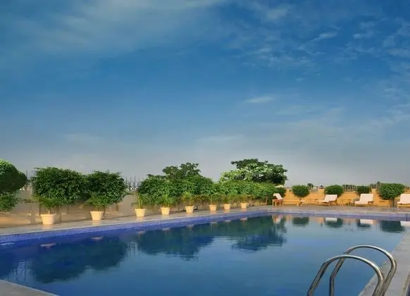 Seyfert Sarovar Premiere Dehradun - Havuz