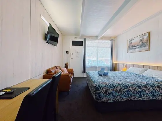 SEYMOUR MOTEL