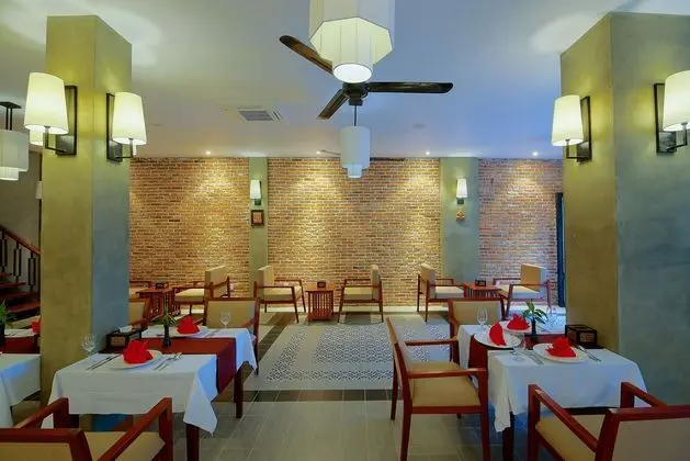 SHADOW ANGKOR RESIDENCE - Yerinde Yemek