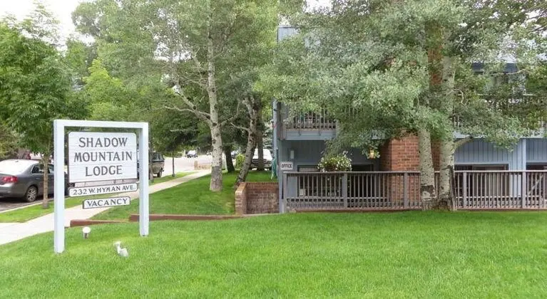 Shadow Mountain Lodge